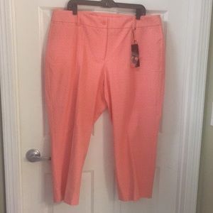 (NWT)  Size 20 Lena Cropped Pants by Lane Bryant